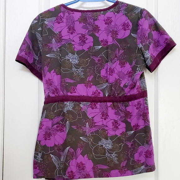 Koi Nurse Scrub top - Picture 3 of 5